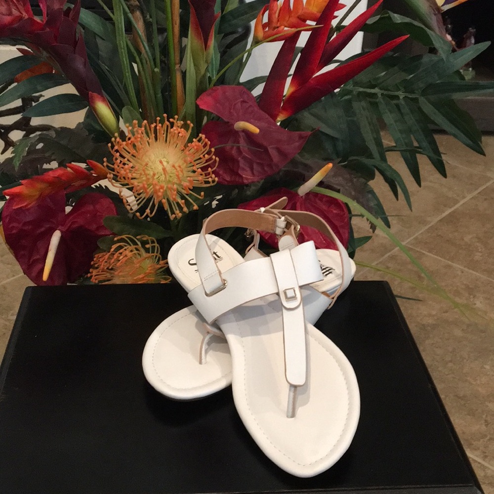 Sofft thong sandals